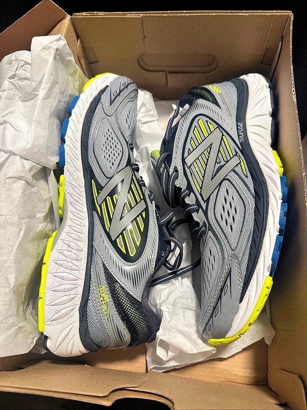 New Balance 860 V7 M860 M860GY7 Men US 9 D Grey Yellow Running Sneaker Shoes